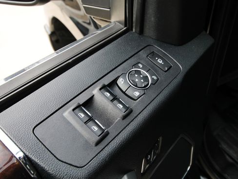 Used 2017 Ford F250 Platinum w/ Platinum Ultimate Package image 21