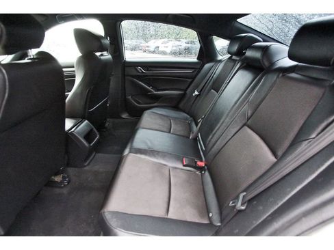 Used 2019 Honda Accord Sport image 12