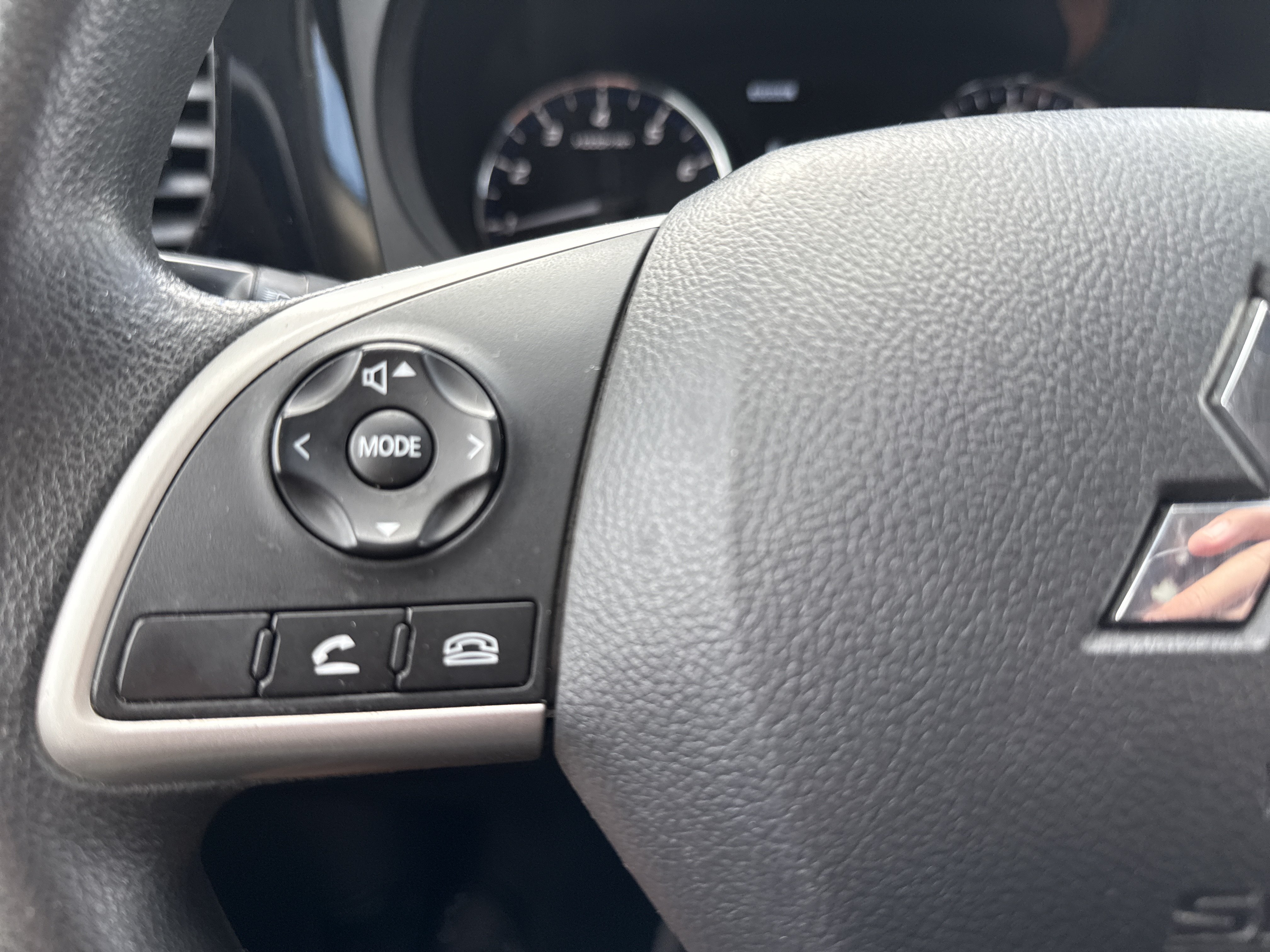 Used 2020 Mitsubishi Outlander ES AWD/4WD image 19