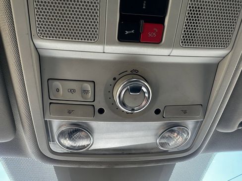 Used 2021 Volkswagen Passat 2.0T SE image 25