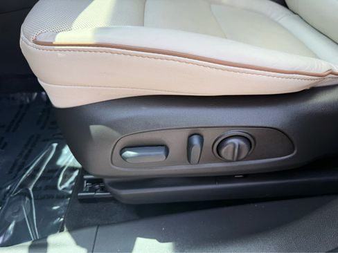 Used 2025 Buick Encore GX Avenir w/ Avenir Technology Package AWD/4WD image 13