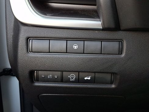 Used 2024 Nissan Rogue SV w/ SV Premium Package AWD/4WD image 26
