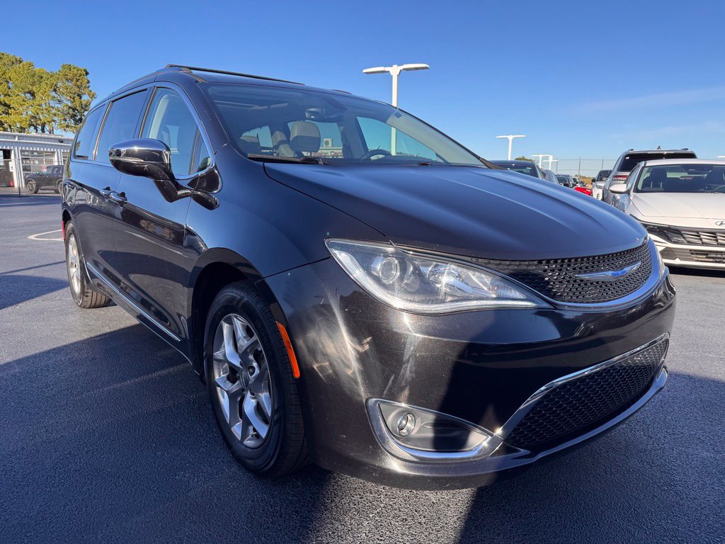 Used 2019 Chrysler Pacifica Limited FWD image 7