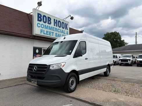 Used 2024 Mercedes-Benz Sprinter 2500 image 1