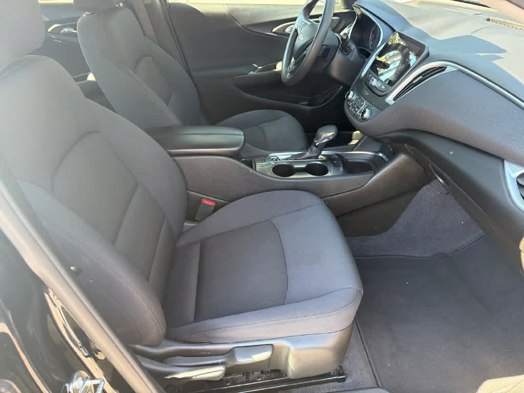 Used 2023 Chevrolet Malibu LT FWD image 13