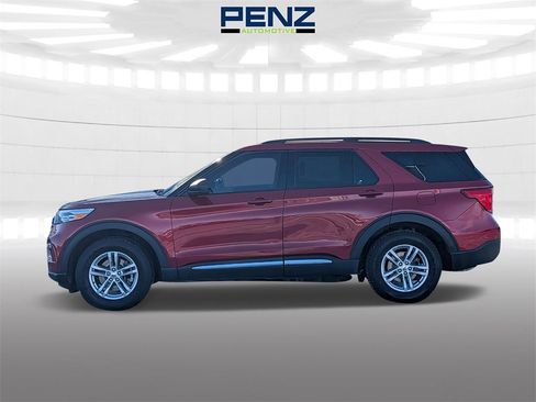 Used 2020 Ford Explorer XLT w/ Equipment Group 202A image 4