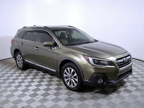 Used 2018 Subaru Outback 2.5i Touring w/ Protection Package #1 AWD/4WD image 6