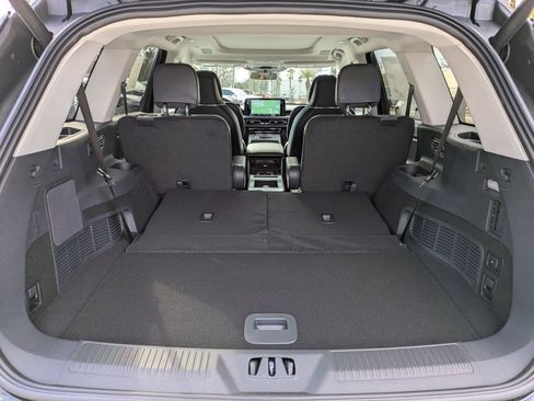 New 2026 Lincoln Aviator Reserve image 13