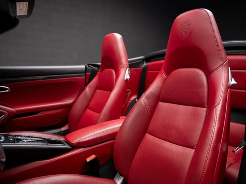 Used 2019 Porsche 911 Turbo image 67