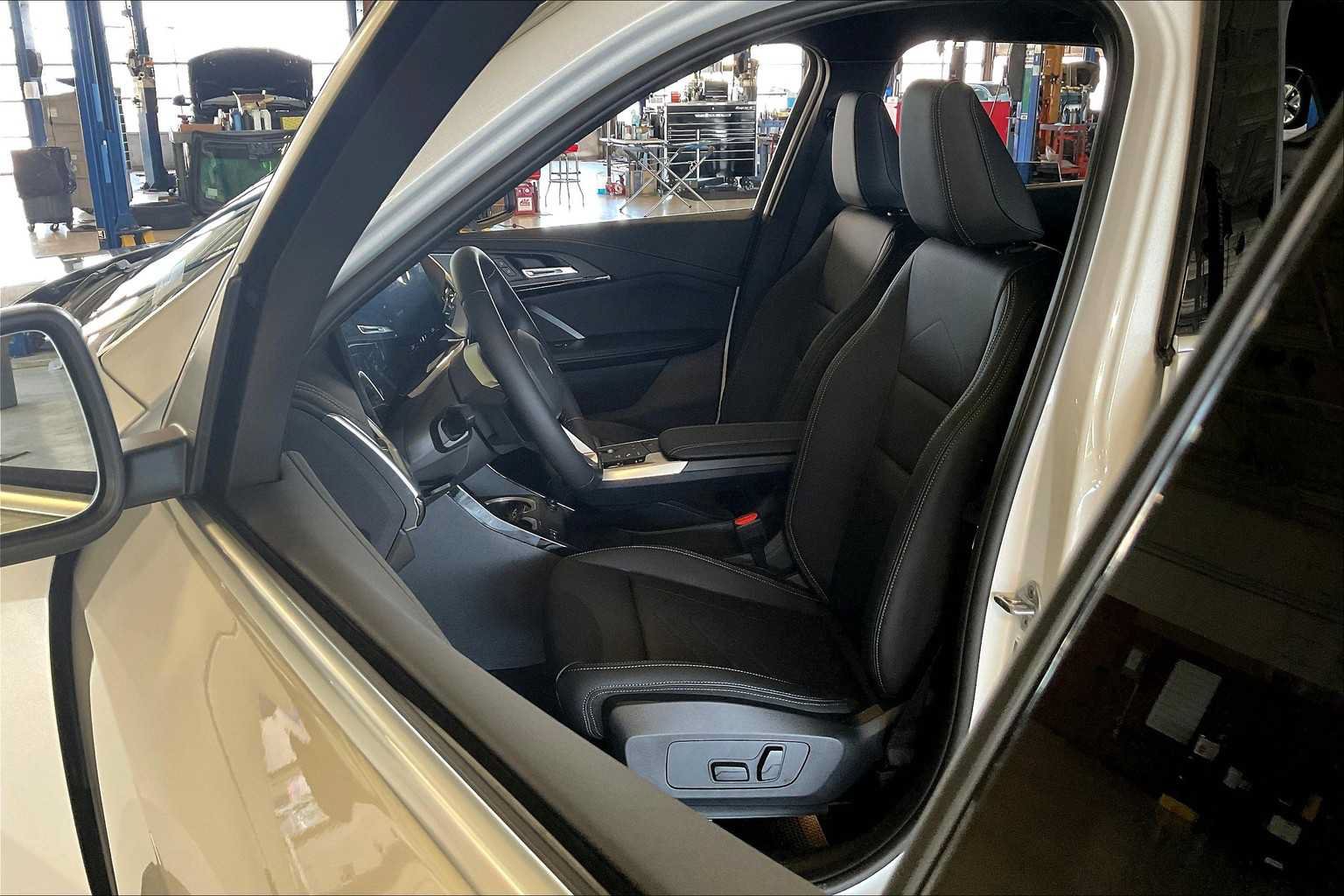 Used 2026 BMW X1 xDrive28i w/ Convenience Package AWD/4WD image 9