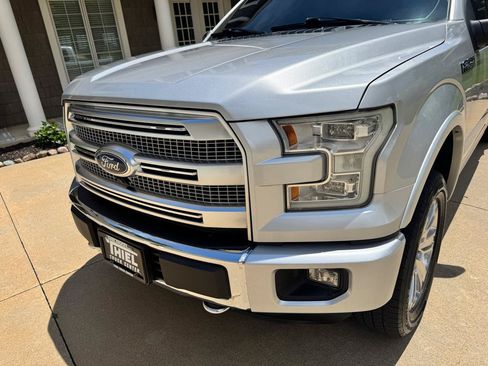 Used 2016 Ford F150 Platinum w/ Equipment Group 701A Luxury AWD/4WD image 31