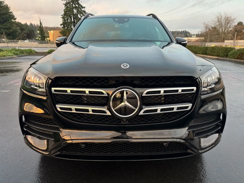 Used 2023 Mercedes-Benz GLS 580 4MATIC image 3