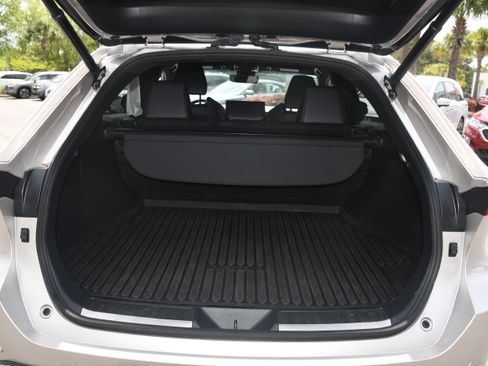 Certified 2023 Toyota Venza XLE image 18