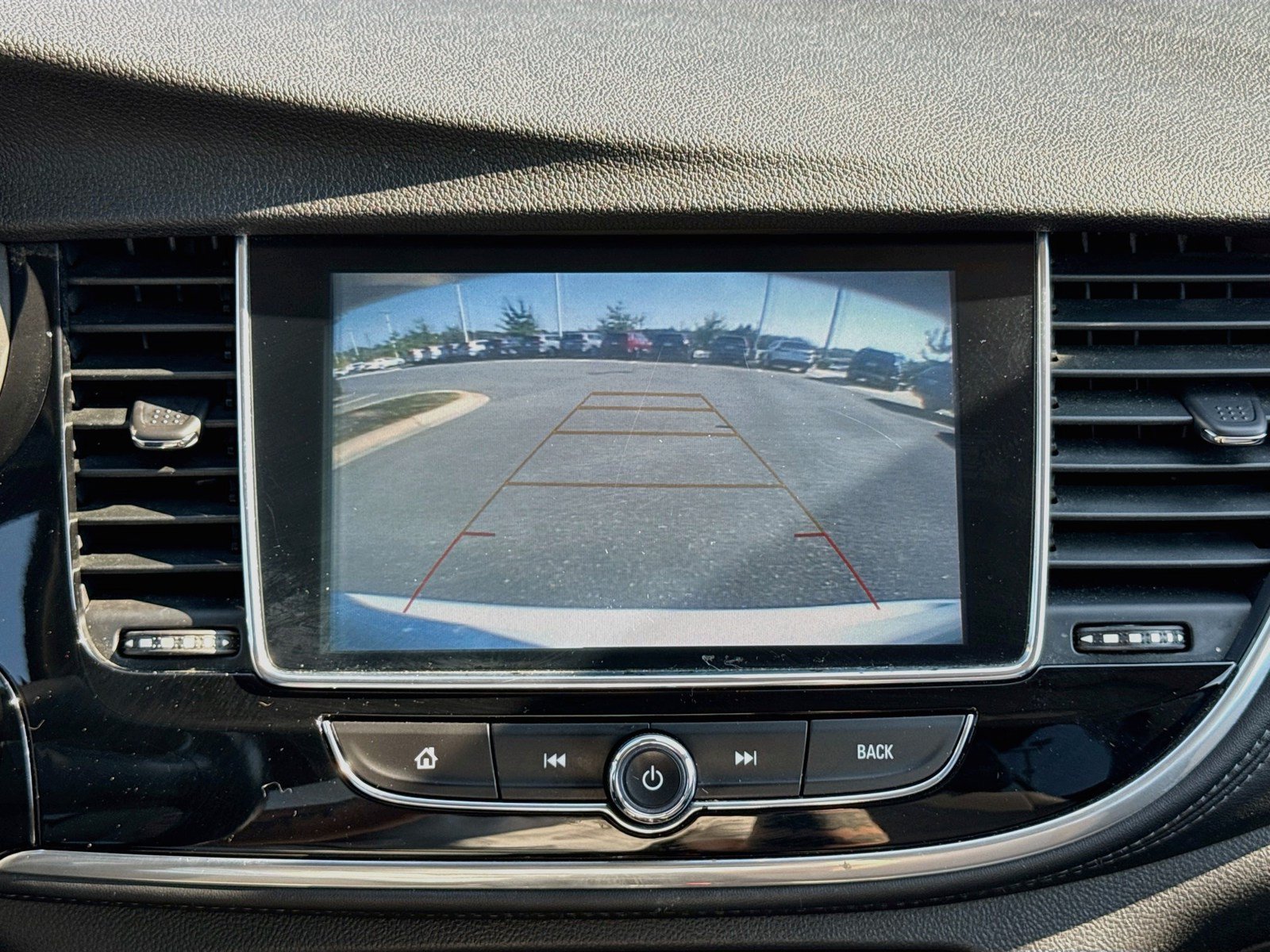 Used 2020 Buick Encore Preferred w/ Safety Package FWD image 18