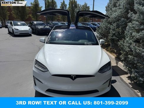 Used 2023 Tesla Model X Plaid image 39