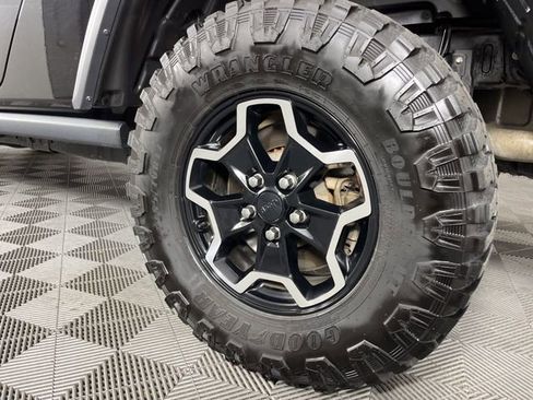 Used 2020 Jeep Gladiator Rubicon image 13
