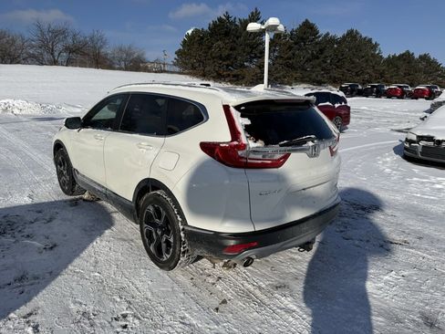 Used 2018 Honda CR-V Touring image 2