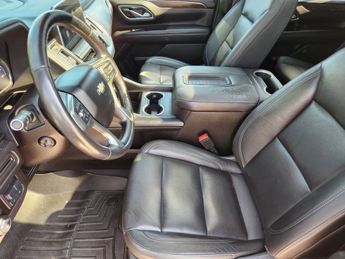 Used 2021 Chevrolet Tahoe LT w/ LT Signature Package RWD image 11