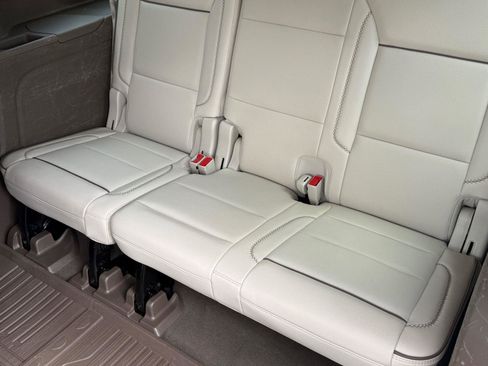 Used 2022 GMC Yukon XL Denali w/ Denali Premium Package image 45