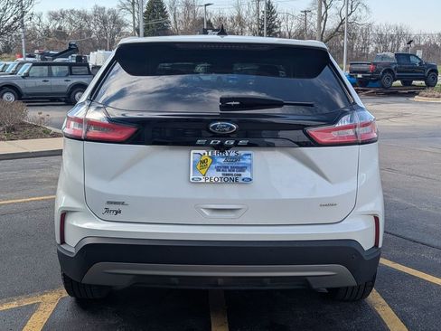 Used 2022 Ford Edge SEL w/ Convenience Package image 4