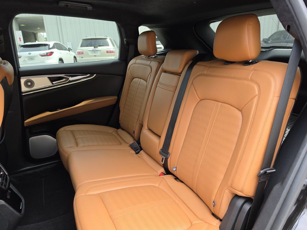 Used 2023 Lincoln Nautilus Black Label AWD/4WD image 15