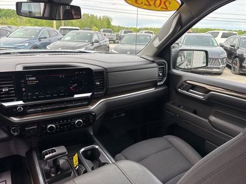 Used 2023 GMC Sierra 1500 Elevation AWD/4WD image 29