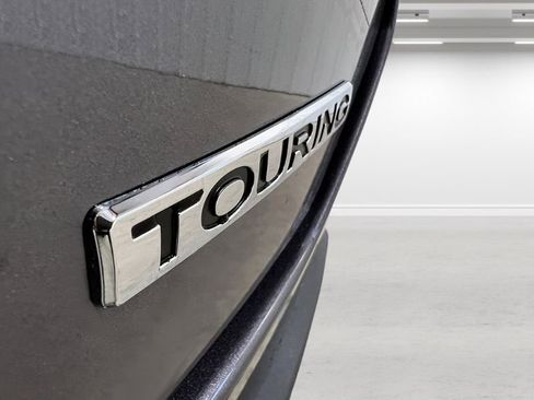 New 2025 Honda Pilot Touring image 9