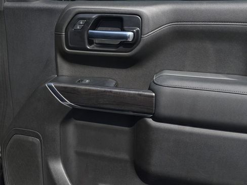 Used 2021 Chevrolet Silverado 1500 LTZ w/ Safety Package II AWD/4WD image 17