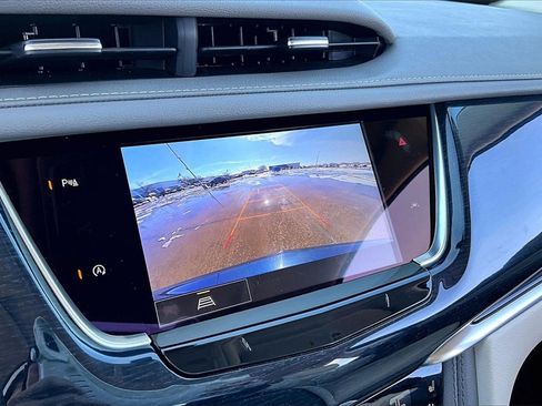 Certified 2025 Cadillac XT6 Premium Luxury image 23
