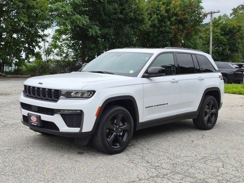 Used 2026 Jeep Grand Cherokee Limited w/ Limited Altitude Package AWD/4WD image 10
