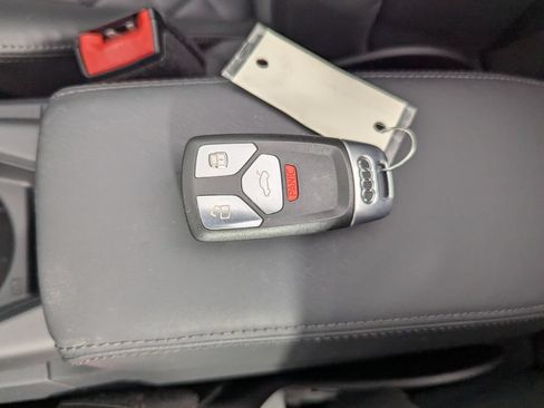 Used 2019 Audi TT 2.0T AWD/4WD image 28
