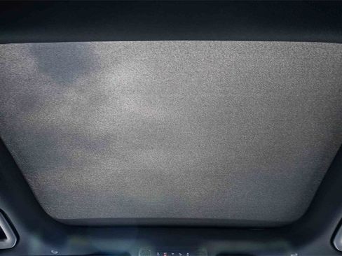 New 2025 Mercedes-Benz EQB 300 4MATIC image 16