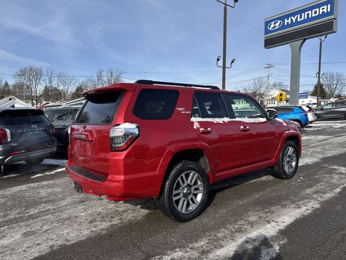 Used 2022 Toyota 4Runner TRD Sport image 3