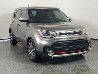 Used 2018 Kia Soul ! w/ Tech Package