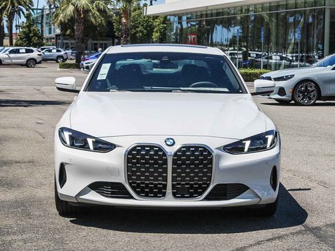 New 2025 BMW 430i Coupe w/ Convenience Package image 2