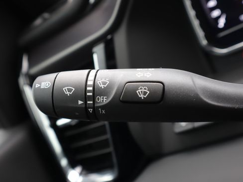 Used 2025 GMC Sierra 2500 Denali Ultimate image 19