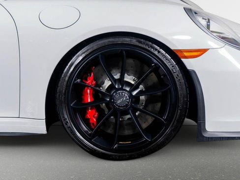 Used 2018 Porsche 911 GT3 w/ Sport Chrono Package RWD image 7