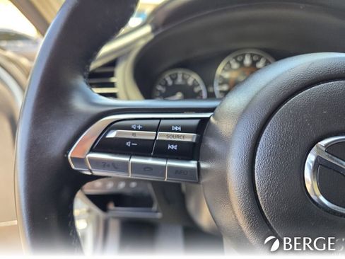 Used 2023 MAZDA MAZDA3 s FWD image 25