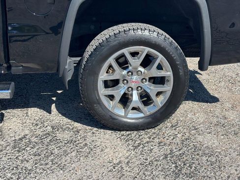 Used 2018 GMC Sierra 1500 SLT w/ SLT Premium Package AWD/4WD image 12