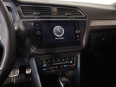 Used 2024 Volkswagen Tiguan SEL R-Line image 5