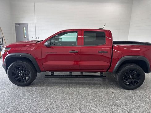 Used 2024 Chevrolet Colorado Trail Boss w/ Advanced Trailering Package AWD/4WD image 2