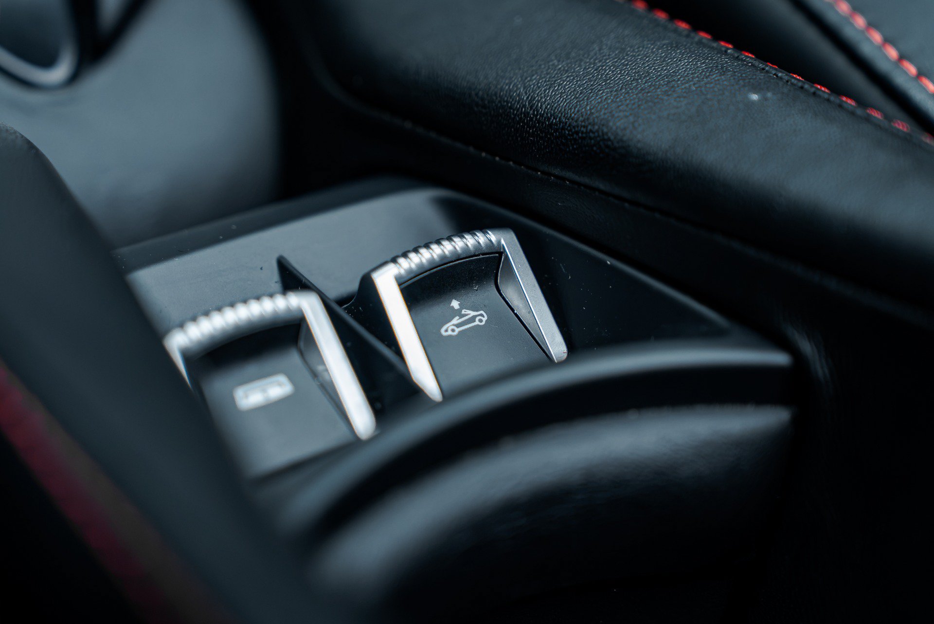 Used 2021 McLaren 720S Performance RWD image 50