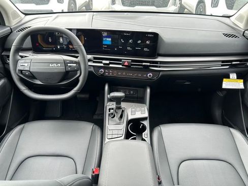 Used 2026 Kia Sportage EX image 16