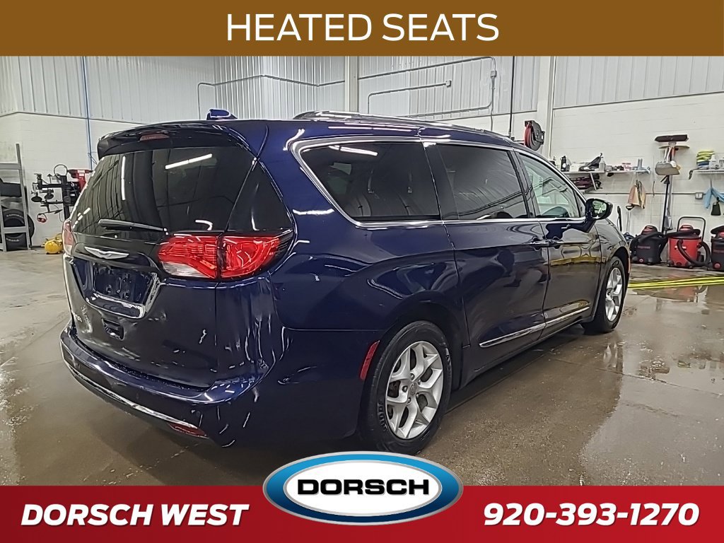 Used 2019 Chrysler Pacifica Touring-L Plus w/ Tire & Wheel Group FWD image 3
