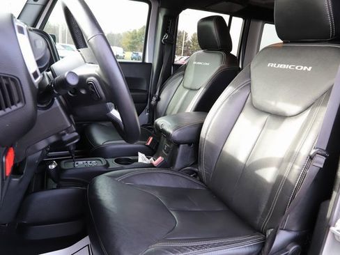 Used 2017 Jeep Wrangler Unlimited Rubicon image 9