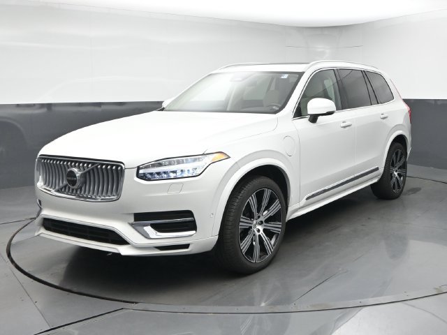 Used 2024 Volvo XC90 T8 Plus w/ Protection Package Premier AWD/4WD image 3