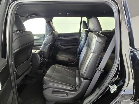 New 2025 Jeep Grand Cherokee L Laredo RWD image 8