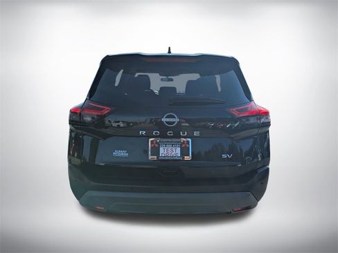 Used 2023 Nissan Rogue SV image 4