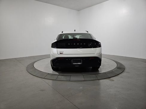 New 2026 Nissan Leaf Platinum+ image 4