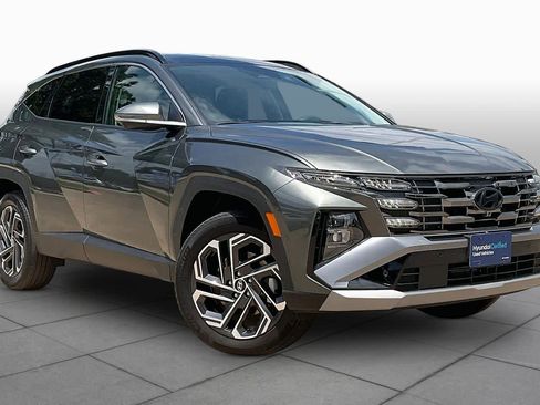 Certified 2025 Hyundai Tucson Limited AWD/4WD image 3